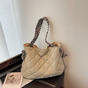 Fashion Quilted Large Capacity Tote Bag For Women With Striped Shoulder Strap Casual Nylon Padded Shoulder Bag Handbag