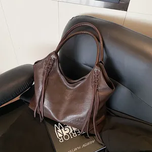 Sac Fourre-tout de Grande Capacité en Cuir PU pour Femmes Sac Hobo Rétro à Glands Détail Tressé Sac à Bandoulière Décontracté