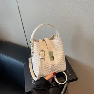 Women Vintage Woven PU Leather Bucket Bag Handheld Crossbody Shoulder Bag With Metal Lock Elegant Fashion Daily Purse