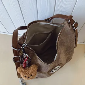 Grand sac fourre-tout en denim marron rétro avec lanières en cuir et ours