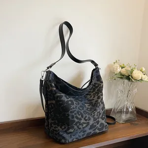 Korean Fashion Leopard Print Canvas Bucket Bag Large Capacity Women Casual Shoulder Bag Retro Hobo Commute Crossbody Tote Bag