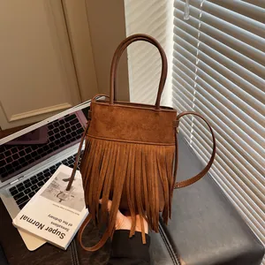 Sac Seau Vintage à Franges pour Femmes Rétro Bohème en Faux Daim Cuir PU Sac à Épaule Bandoulière Main Mode Décontracté