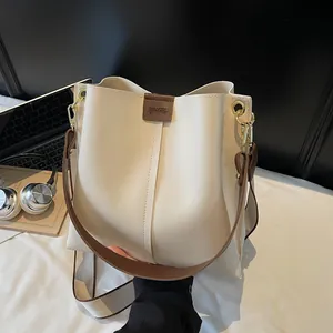 Fashion Women PU Leather Bucket Bag Large Capacity Woven Shoulder Crossbody Bag Autumn Daily Casual Commuting Handbag Women