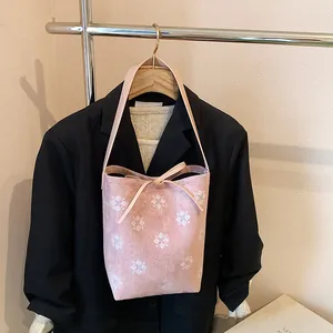 Borsa Tote in Camoscio Vintage per Donna Con Ricamo a Fiocco di Neve Grande Capacità Elegante Borsa a Spalla a Secchiello