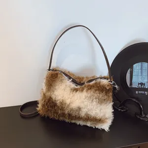 Sac à Bandoulière Tendance pour Femme Imprimé Léopard en Peluche avec Bandoulière Réglable Petit Sac à Main Carré Automne Hiver