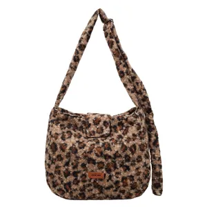 Minimalist leopard print plush shoulder bag with high-capacity and fuzzy texture