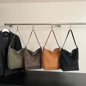 Retro large capacity bucket bags in four colors with slender shoulder straps for commuting