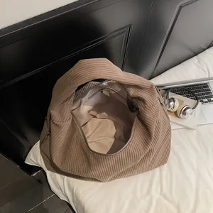 Sac fourre-tout en velours côtelé marron à grande capacité et fermeture éclair quotidien