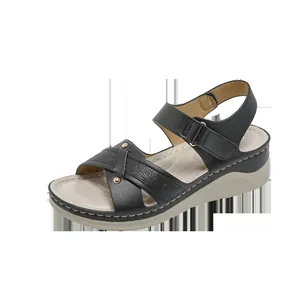 Sandali con Zeppa Casual in Microfibra da Donna Con Rivetti Cinturini Incrociati Chiusura in Velcro Suola Spessa Comoda