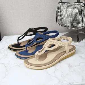 Sandales tongs tressées pour femmes en noir, bleu et beige avec brides arrière élastiques