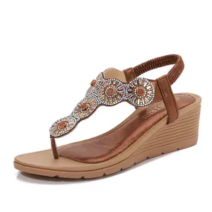 Sandali con zeppa bohémien da donna con fiori di strass e cinturino elastico posteriore