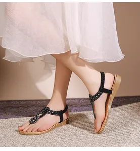 Détails des sandales bohèmes noires à lanières strassées et bride élastique au talon