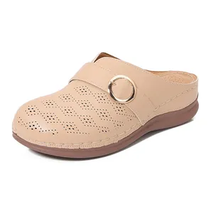 Mules pour Femmes en Cuir PU Bout Fermé Sandales à Plateforme et Talon Compensé Pantoufles Décontractées Été avec Boucle Métal