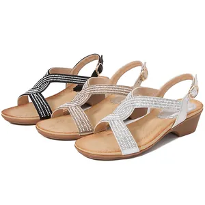 Sandales bohèmes pour femmes avec strass et talons compensés en noir, doré et argent