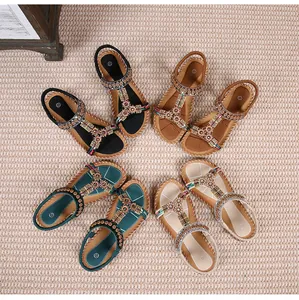 Bohemian platte sandalen collectie met T-strap kralen en bloemenornamenten in vier kleuren