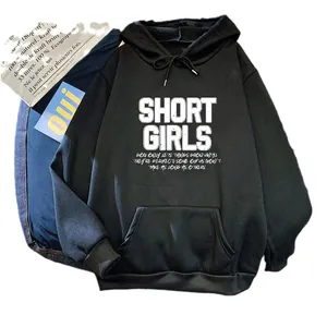 Sweat à capuche noir oversize avec imprimé Short Girls et poche kangourou chic