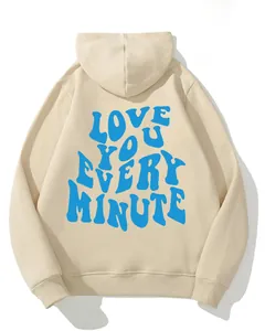 Vue arrière d'un sweat à capuche beige oversize avec imprimé bleu Love You Every Minute