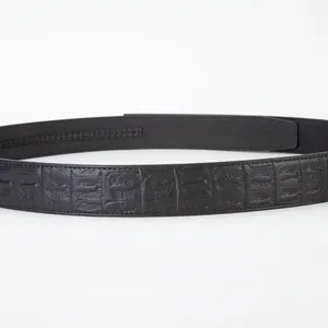 Ceinture homme en cuir de vachette noir avec motif à chevrons pour un look décontracté