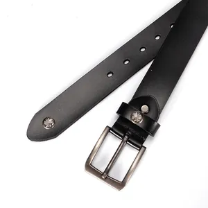 Cintura in vera pelle stile punk con borchie in argento vintage e fibbia in metallo