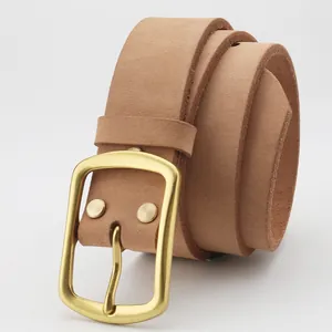 Cintura da uomo in pelle scamosciata marrone chiaro con fibbia in ottone massiccio casual