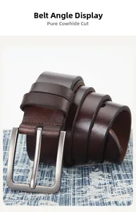 Détail de la ceinture en cuir de vachette véritable montrant la coupe brute et la boucle en métal