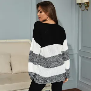 Maglione in maglia a righe color block con girocollo e vestibilità comoda da donna