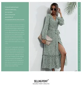 Détail d'une robe cache-cœur à pois avec col en V, ceinture nouée et fente latérale