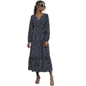 Robe longue élégante à fleurs col en V avec ceinture à la taille et ourlet à volants
