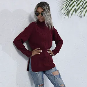 Pull à col montant en tricot torsadé bordeaux pour femme avec fentes latérales