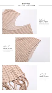 Dettaglio ravvicinato della maglia traforata beige con scollo a V e nappe sul bordo