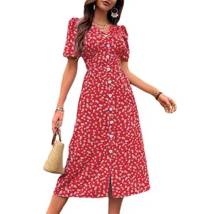 Französisches Sommerkleid mit V-Ausschnitt, roten Blumenmustern und weißen Knöpfen