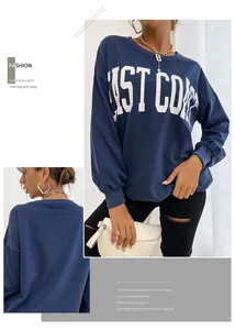 Detail of navy blue sweatshirt with West Coast print and ribbed cuffs for women