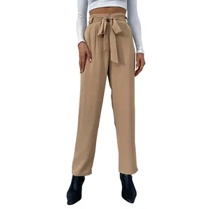 Damesbroek met hoge taille en wijde pijpen in kaki met een elegante strikceintuur