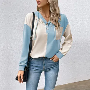 Felpa con cappuccio da donna in maglia a nido d'ape con design color block e bottoni