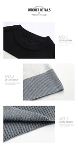 Détail de la texture en maille rayée, col rond et poignets bicolores sur le pull