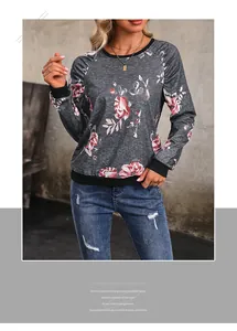 Detailansicht Damen Langarm-Sweatshirt mit Blumenmuster, Rundhalsausschnitt und Rippbündchen
