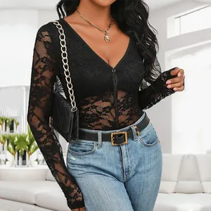 Body élégant en dentelle noire à manches longues avec col en V et broderie florale