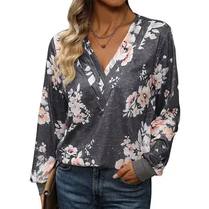 Women's V-neck floral sweatshirt in dark grey with elegant pink floral print and ribbed cuffs