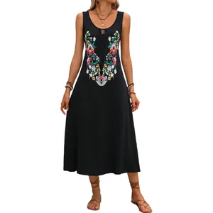 Robe midi noire sans manches avec broderie florale ethnique et col en V à glands