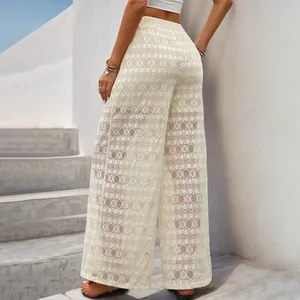 Pantalon large en dentelle crème à taille haute avec motif bohème au crochet chic