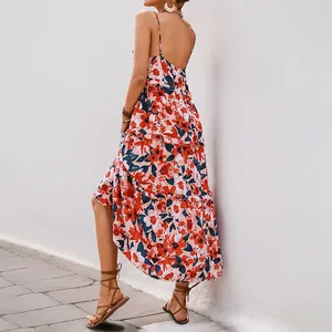 Rückenfreies Maxikleid mit Blumenmuster, Spaghettiträgern und gestuftem Rock für den Sommer