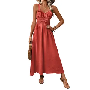 Robe maxi d'été terracotta avec taille smockée et design texturé à col en V sans manches