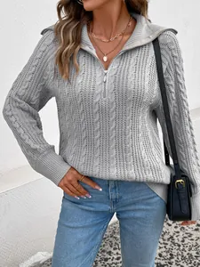 Maglione da donna grigio a trecce con mezza zip e colletto a revers stile casual
