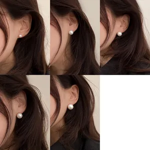 Orecchini a perno minimalisti in perle da donna in varie misure da 4mm a 12mm