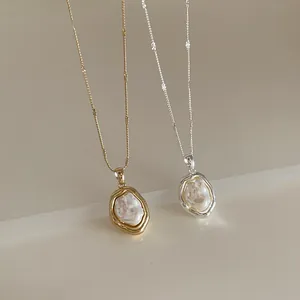 Collana con Pendente in Perla Barocca in Metallo Irregolare Vintage per Donna Oro Argento Minimalista Gioielli Regalo
