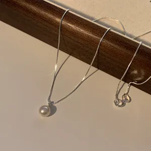 Collier minimaliste en argent S925 avec un pendentif en perle d'eau douce ronde