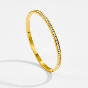 Elegante bracciale in acciaio al titanio oro rosa con zirconi per donna