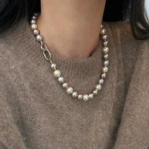Collana di Perle Sfumate Colore Misto da Donna Placcata Oro Chiusura in Metallo Elegante Vintage Choker Catena Gioielli