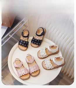 Détails des sandales pour filles avec fleurs et strass en noir, blanc et rose élégant