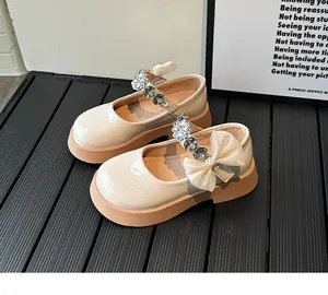 Détails des chaussures Mary Jane fille avec fleurs en strass et nœuds en tulle